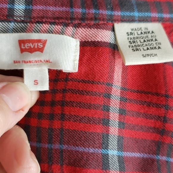 Levis Plaid Button Down Shirt - Picture 5 of 9